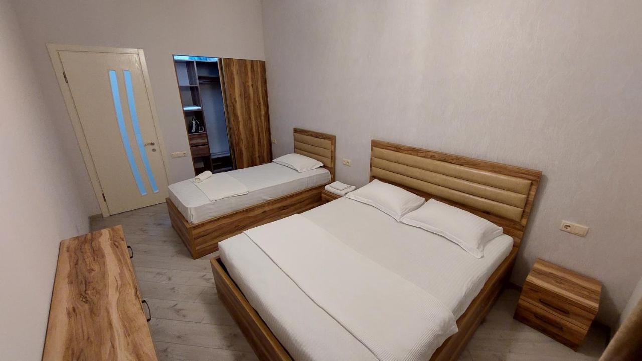 Elit Apartments Batoemi Buitenkant foto