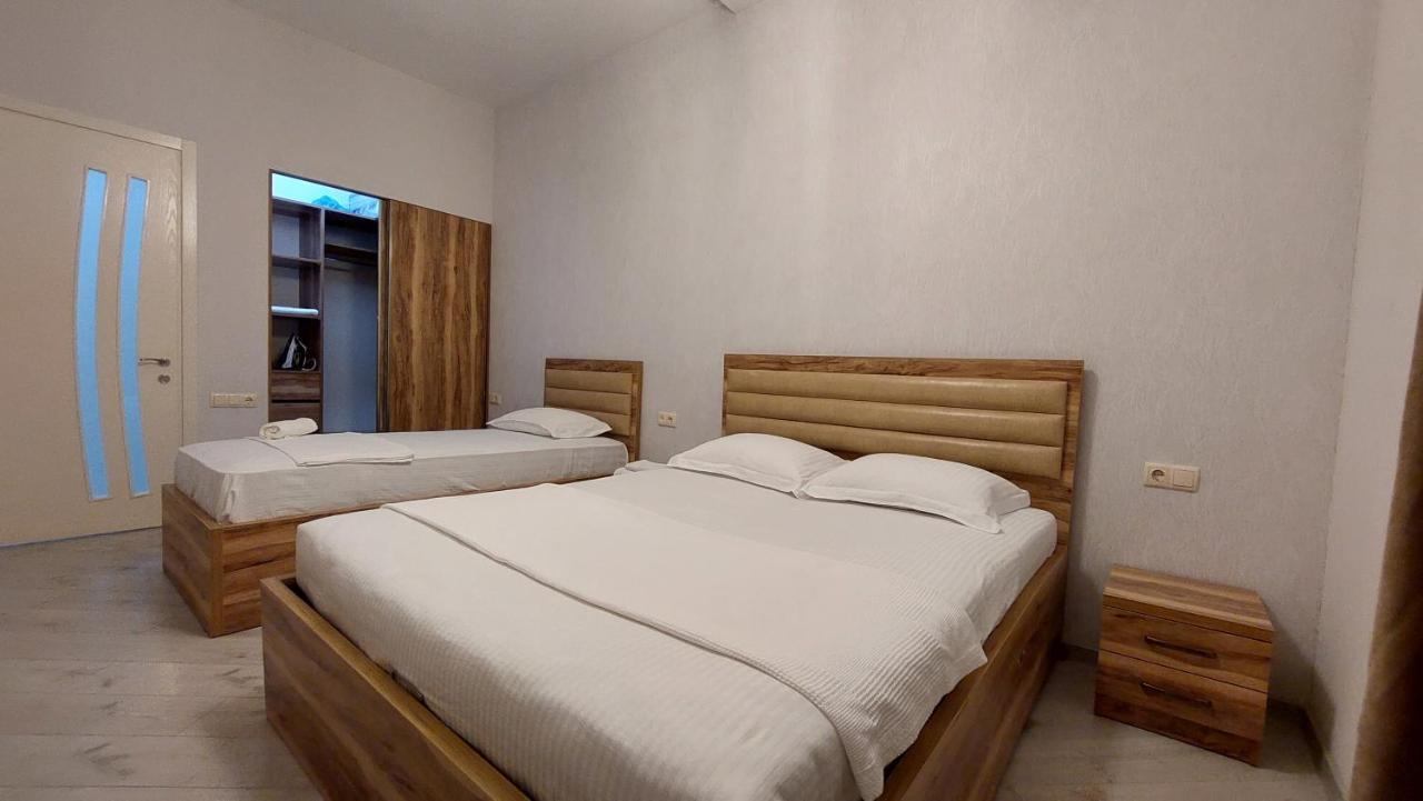 Elit Apartments Batoemi Buitenkant foto