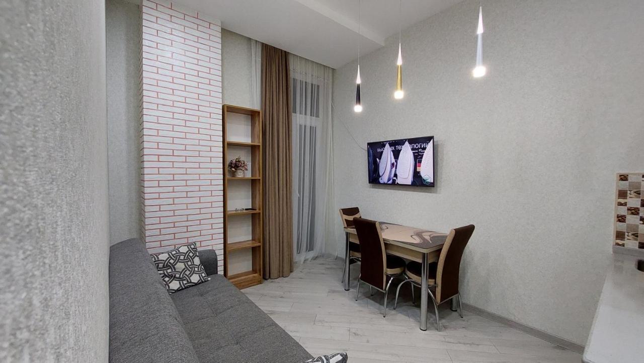 Elit Apartments Batoemi Buitenkant foto